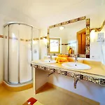 Biohotel Castello Hotel Konigsleiten